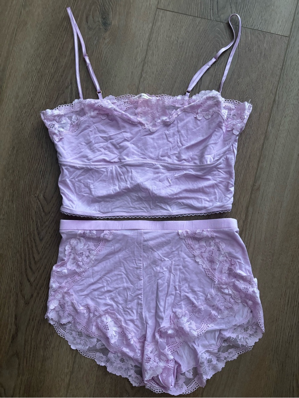 Victoria Secret NWOT Lace Trim Cropped Cami and Shorts Set - Lavender, Small
